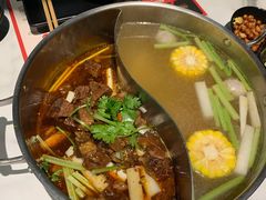 秘制鲜牛腩鸳鸯锅-今日炊牛·潮汕牛肉火锅(华采天地店)