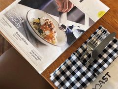 -ROAST coffee & eatery