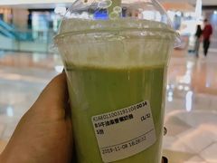 牛油果香蕉奶昔-Natural Moment天然果汁(天汇广场igc店)