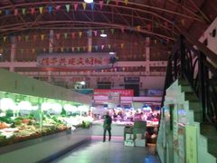 -滨海新区濒开里菜市场