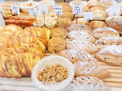 -焙丽拾光(麦凯乐直营店)