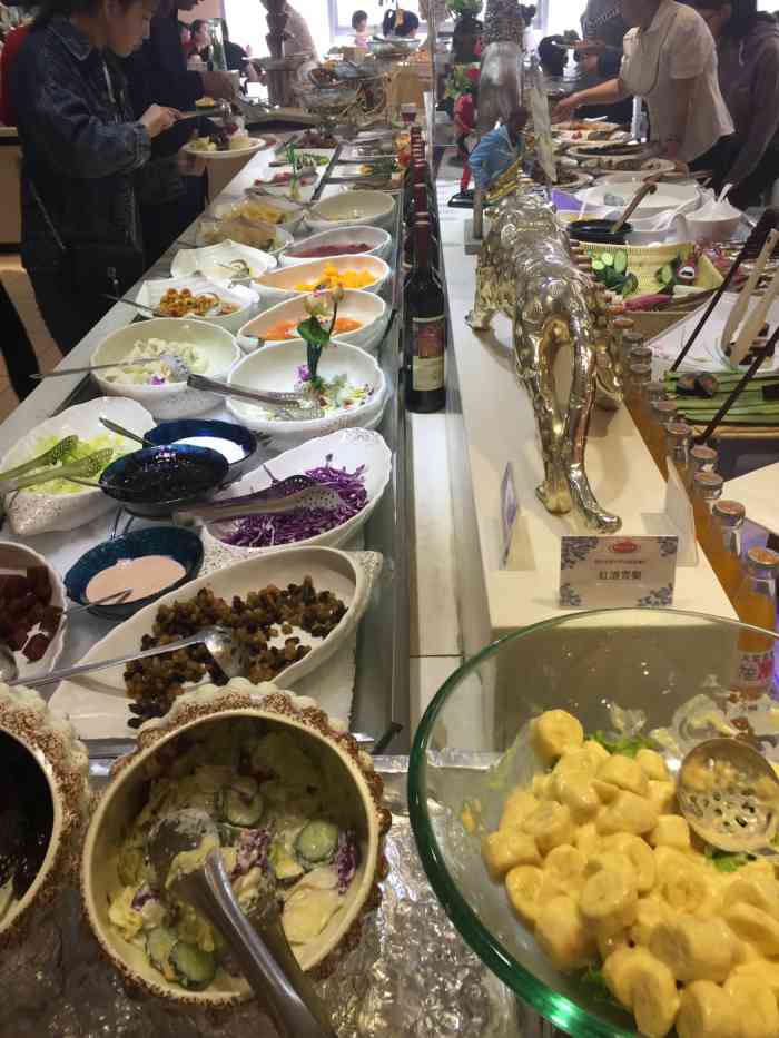 阿尔卑斯比萨牛排自助(金翡丽店)-"团购吃的,六个人,孩子也要票的,倒