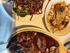 -八府香鸭·啫啫煲(华山路店)