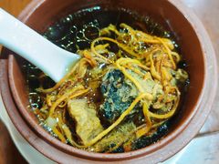 虫草花炖乌鸡汤-其灵紫砂煲仔饭(富莲大厦店)