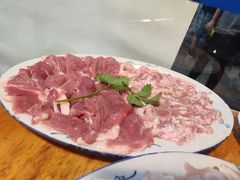 天衣無縫拚一兩肉-华哥新鲜猪精品美食