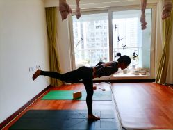 -Yvon yoga 瑜伽·精准体态管理中心