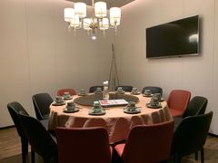 包厢-青年公社烤鸭(宝杨宝龙广场店)