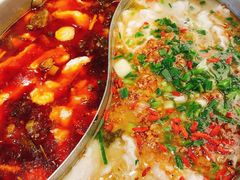 酸菜黑鱼鸳鸯小锅-德林酸菜鱼火锅(南丹店)