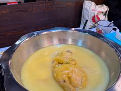 -鲜入围煮花胶鸡海鲜火锅