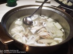 -喃喃椰·糟粕醋·椰子鸡火锅(七堡花园店)