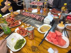 -哈尔滨小酒馆·鲜肉现穿自助烧烤(康新花园店)