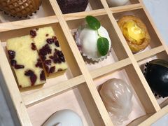 -泓历皇朝酒店(东亭店)