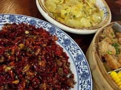 -黄桷树曹家私房菜(江与城店)