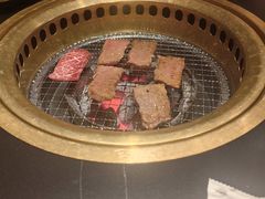 -山川小町·极番烧肉(新地假日广场店)
