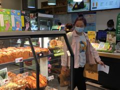 面包甜点陈列柜-仟吉(星汇维港店)