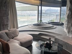 -Yolo私汤温泉设计师酒店(重庆南滨路店)