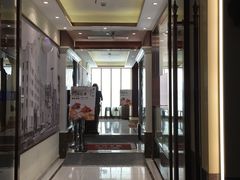 门面-老人和饭店(淮海中路店)