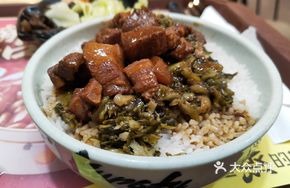 Sour Cabbage Braised Pork Meal GFS