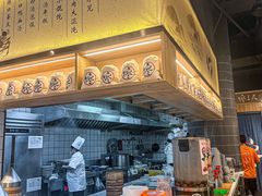 -馋三尺蟹粉小笼(人民广场店)