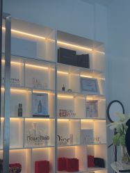 -柒朵科技美肤中心