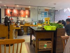 -呷佬·长沙手工米粉(金沙江路店)