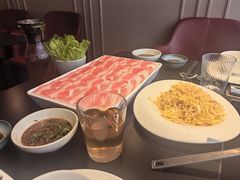-鲜入唯煮·港式海鲜牛肉火锅(金宝街店)
