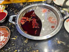 -憨孃孃·重庆老火锅(红山黑金店)