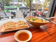 -小姜锅贴(凤凰街店)