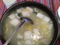 -香巴拉云南餐厅(华莱坞店)