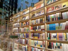 -猫的天空之城概念书店(杭州南宋御街店)