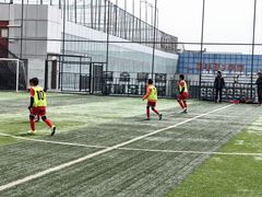 -健龙森俱乐部·游泳·健身·羽毛球综合体育馆