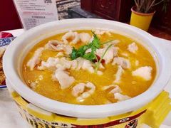 招牌酸汤鱼-老浒记烤鸭-北京菜(琉璃厂店)