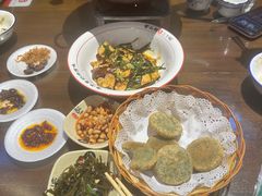 -富正毅三下锅·湘西韵味(天门山索道店)