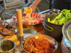 -叽叽扎扎烤肉场(生态城万达店)