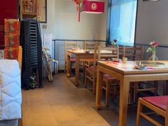 大厅-老佛爷炭火蛙锅直营(清滨路总店)