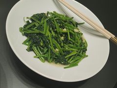 -忆江南·临江鱼馆