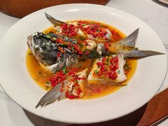 双色万绿湖鱼头王-湘逢私厨(东山海德公馆店)