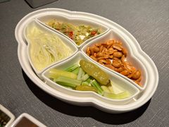 -左庭右院鲜牛肉火锅黑金店(陆家嘴中心店)