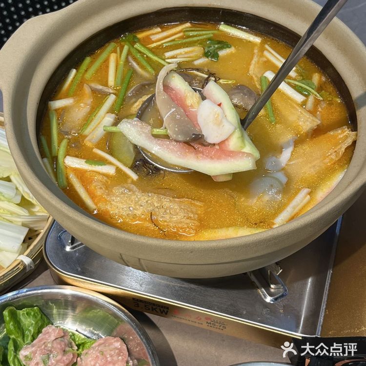 不愧是上海，韩国街上的这家糟粕醋火锅好吃😋惨了  