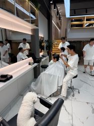 -EMILY 艾米莉 烫染沙龙