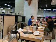 大堂-为什么牛潮汕牛肉火锅(万胜广场店)