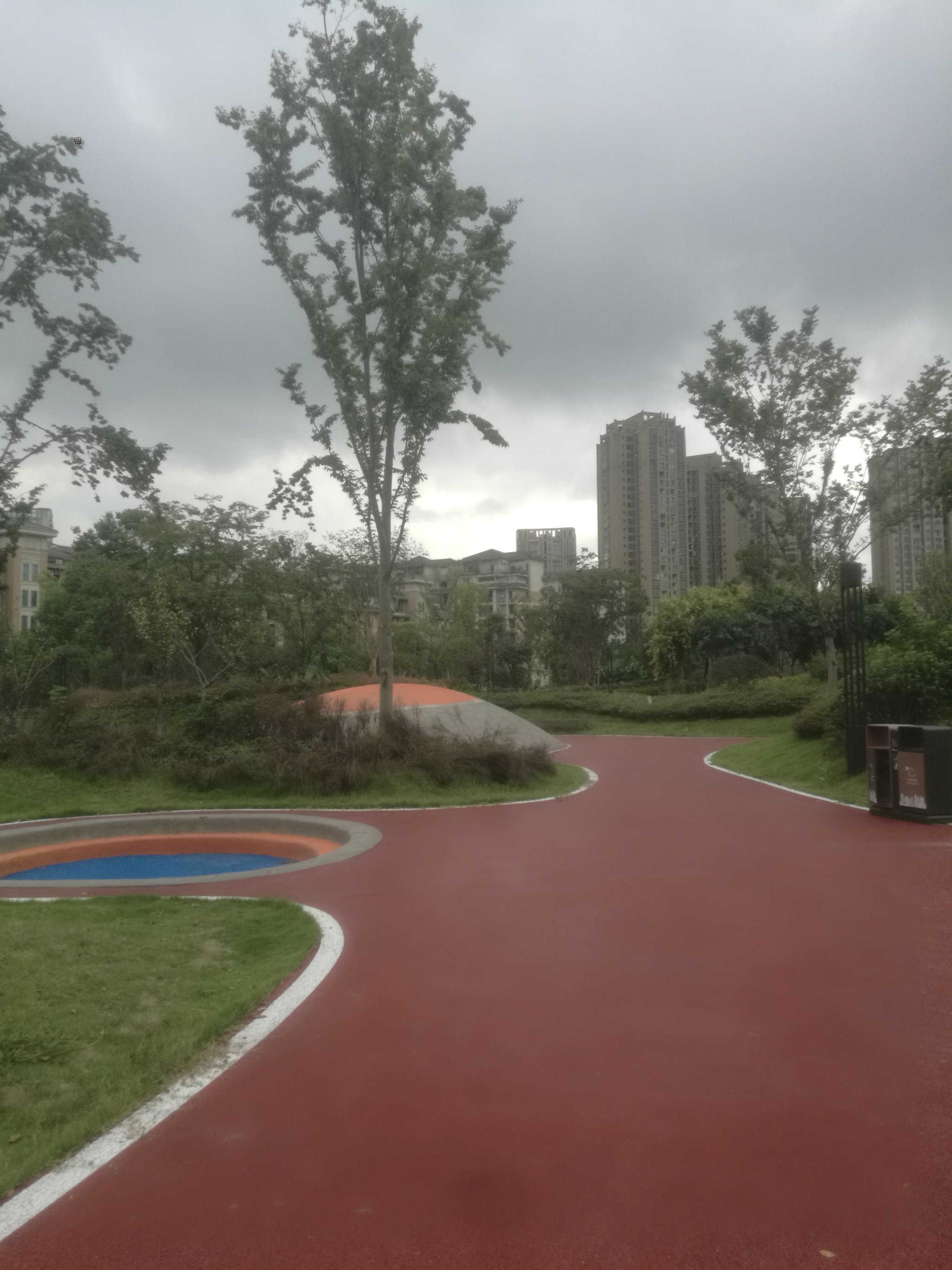 金渝郊野公园位置金州大道东段606公交站