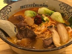 苗家红酸汤牛肉粉-俏凤凰(美林M·LIVE天地东座店)