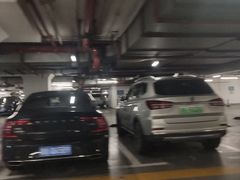 -中山公园-龙之梦停车场