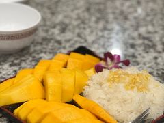 -光海鲜鱼翅餐厅(叻差拉披色路店)