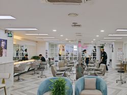 -米娜护肤造型