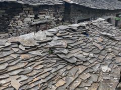 -高荡千年布依古寨旅游景区