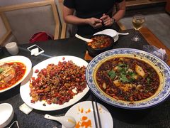 -万重锦·人文川菜馆(骡马市店)