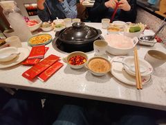-三人行骨头王火锅(长寿店)