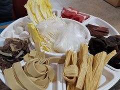 -鸡遇虾煲干锅火锅(小寨金莎店)